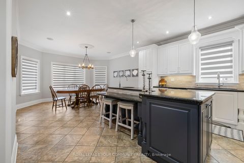Photo 9 at 294 Sunset Beach Road, Oak Ridges Lake Wilcox, Richmond Hill