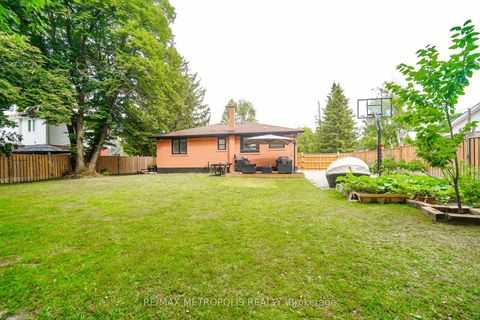 Photo 11 at 23 Hawman Avenue, Nobleton, King