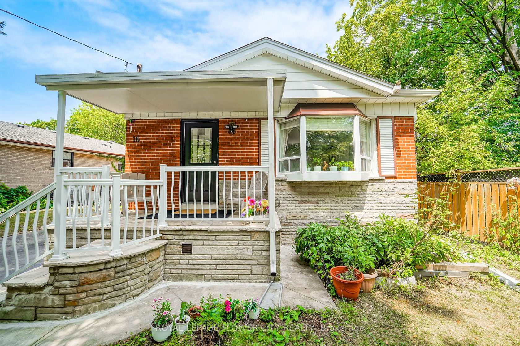 16 Scranton Road, Woburn, Toronto 
