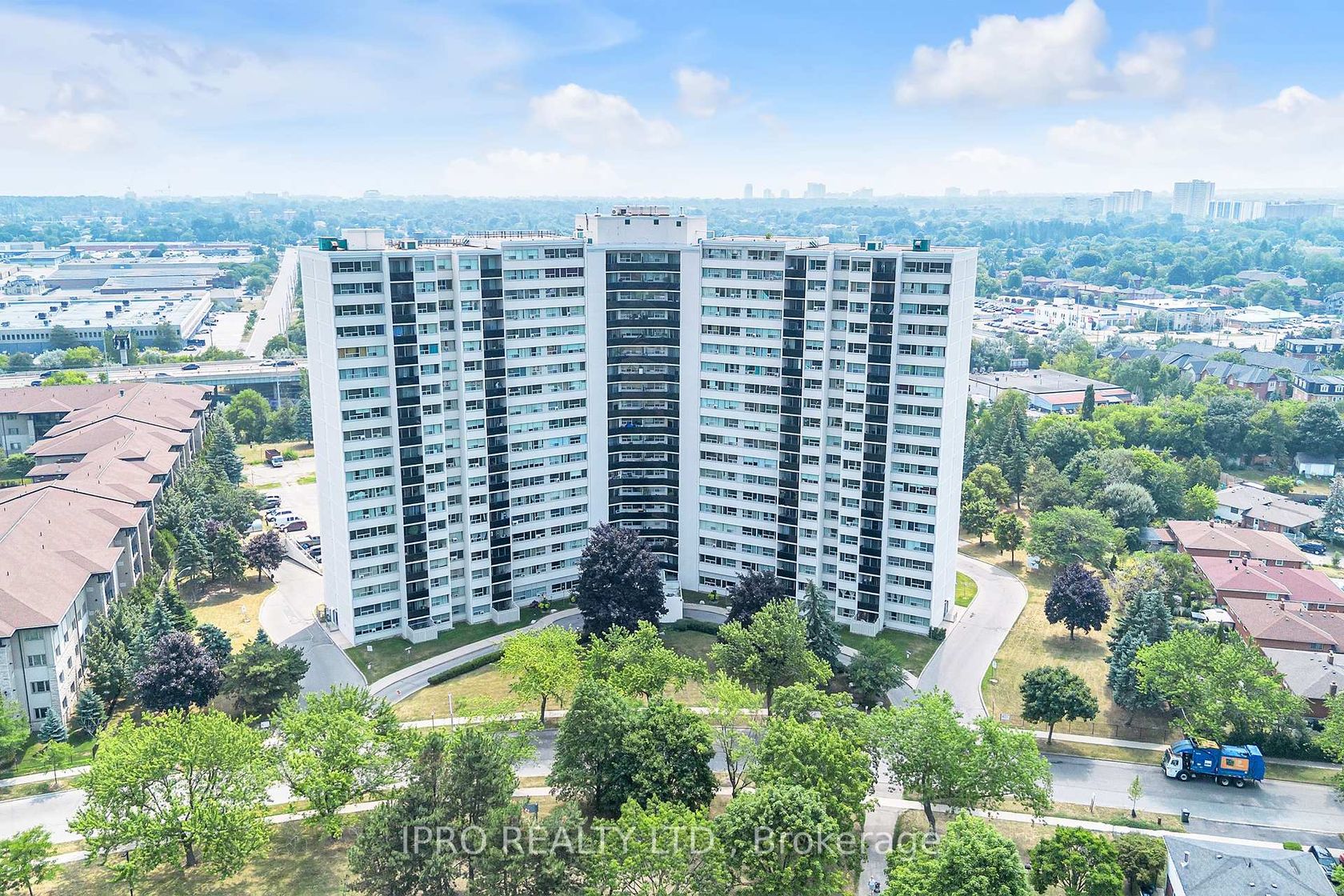 1212 - 530 Lolita Gardens, Mississauga Valleys, Mississauga 