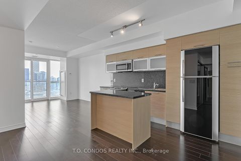 Photo 6 at 3808 - 386 Yonge Street, Bay Street Corridor, Toronto