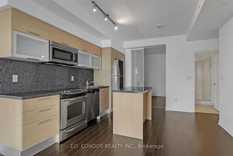 Photo 7 at 3808 - 386 Yonge Street, Bay Street Corridor, Toronto