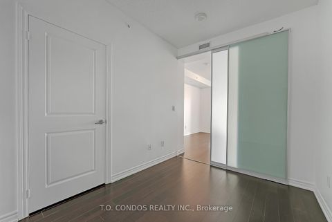 Photo 12 at 3808 - 386 Yonge Street, Bay Street Corridor, Toronto