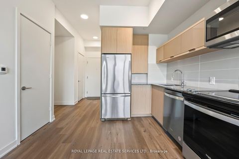 Photo 8 at 314 - 10 Deerlick Court, Donalda, Toronto