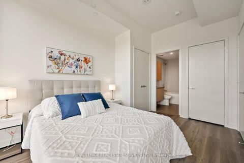 Photo 15 at 314 - 10 Deerlick Court, Donalda, Toronto