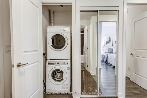Photo 6 at 401 NE - 9205 Yonge Street, Langstaff, Richmond Hill