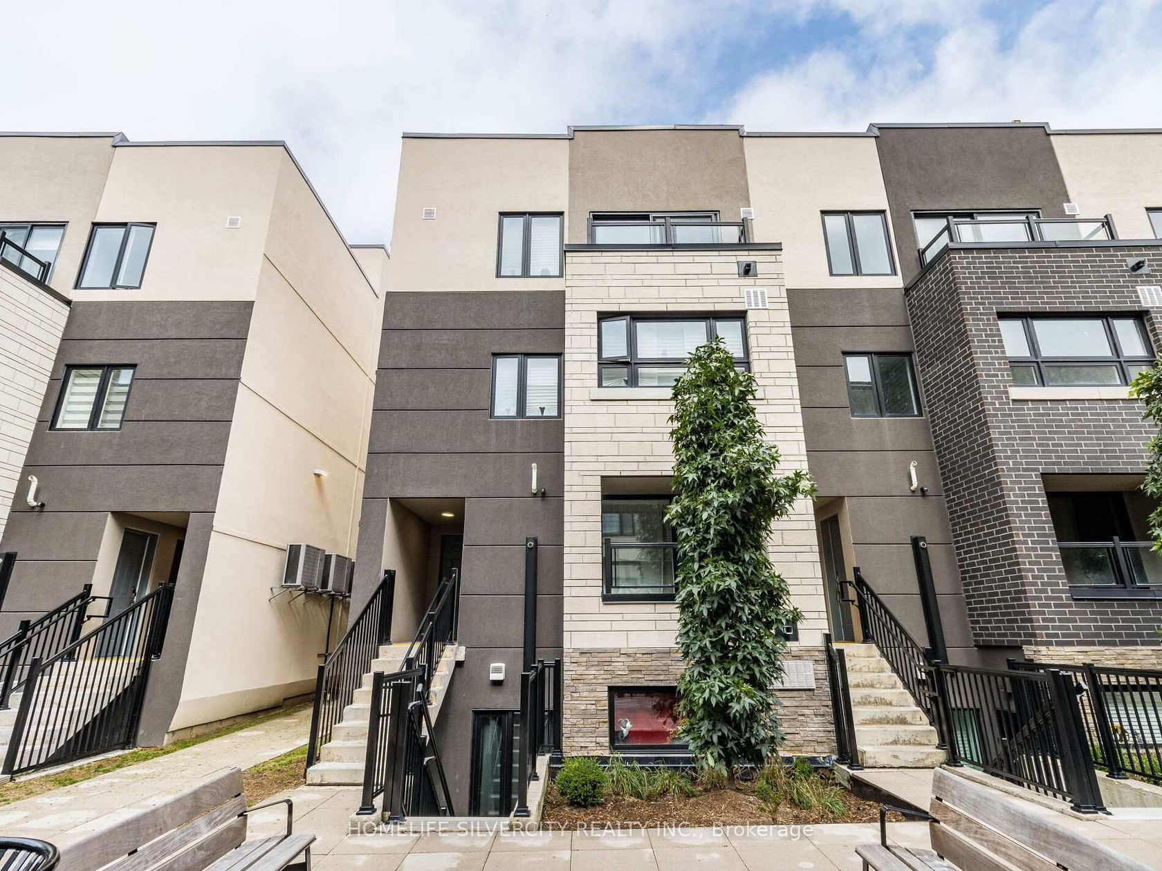 403 - 1141 Cooke Boulevard, LaSalle, Burlington 