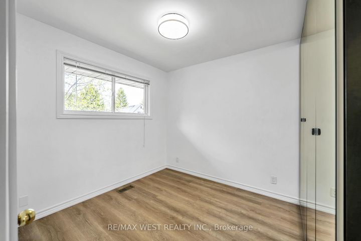 Photo 14 at 12 Athabasca Street, Donevan, Oshawa