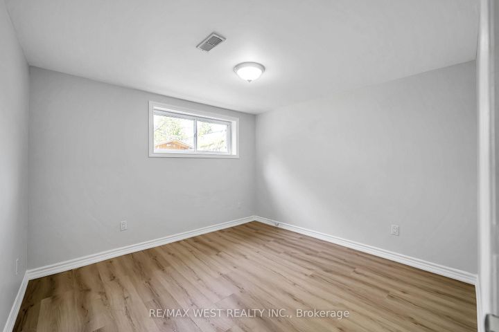 Photo 32 at 12 Athabasca Street, Donevan, Oshawa