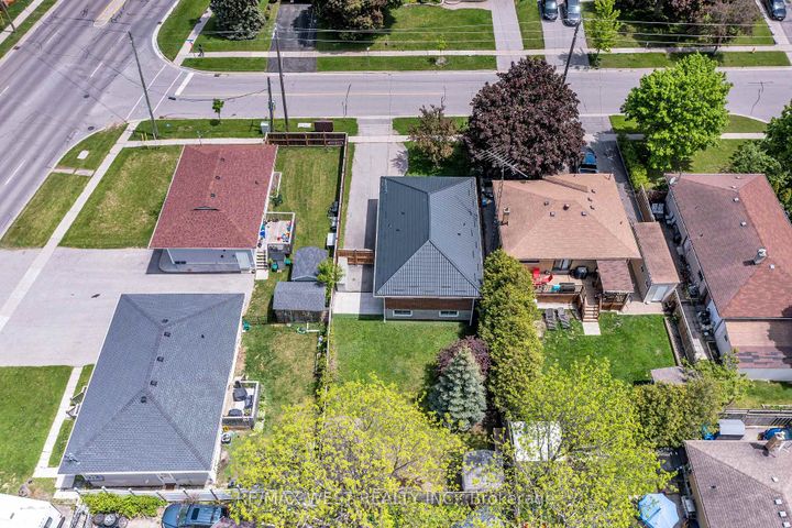 Photo 44 at 12 Athabasca Street, Donevan, Oshawa
