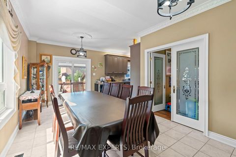 Photo 12 at 43 Water Garden Lane, Sonoma Heights, Vaughan