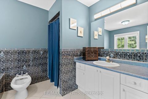 Photo 23 at 43 Water Garden Lane, Sonoma Heights, Vaughan