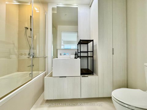 Photo 17 at 6307 - 1 Bloor Street E, Yonge Corridor, Toronto