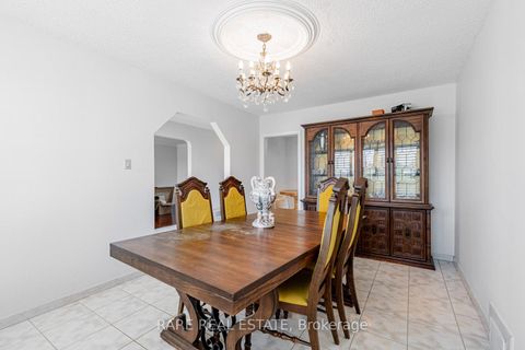 Photo 5 at 97 Tavistock Road, CFB, Toronto