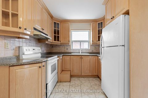 Photo 7 at 97 Tavistock Road, CFB, Toronto