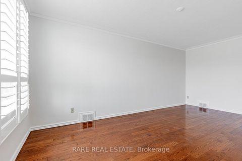 Photo 10 at 97 Tavistock Road, CFB, Toronto