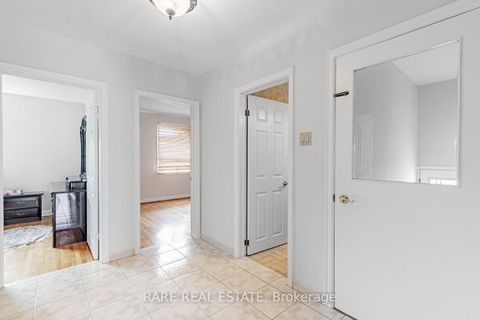 Photo 12 at 97 Tavistock Road, CFB, Toronto