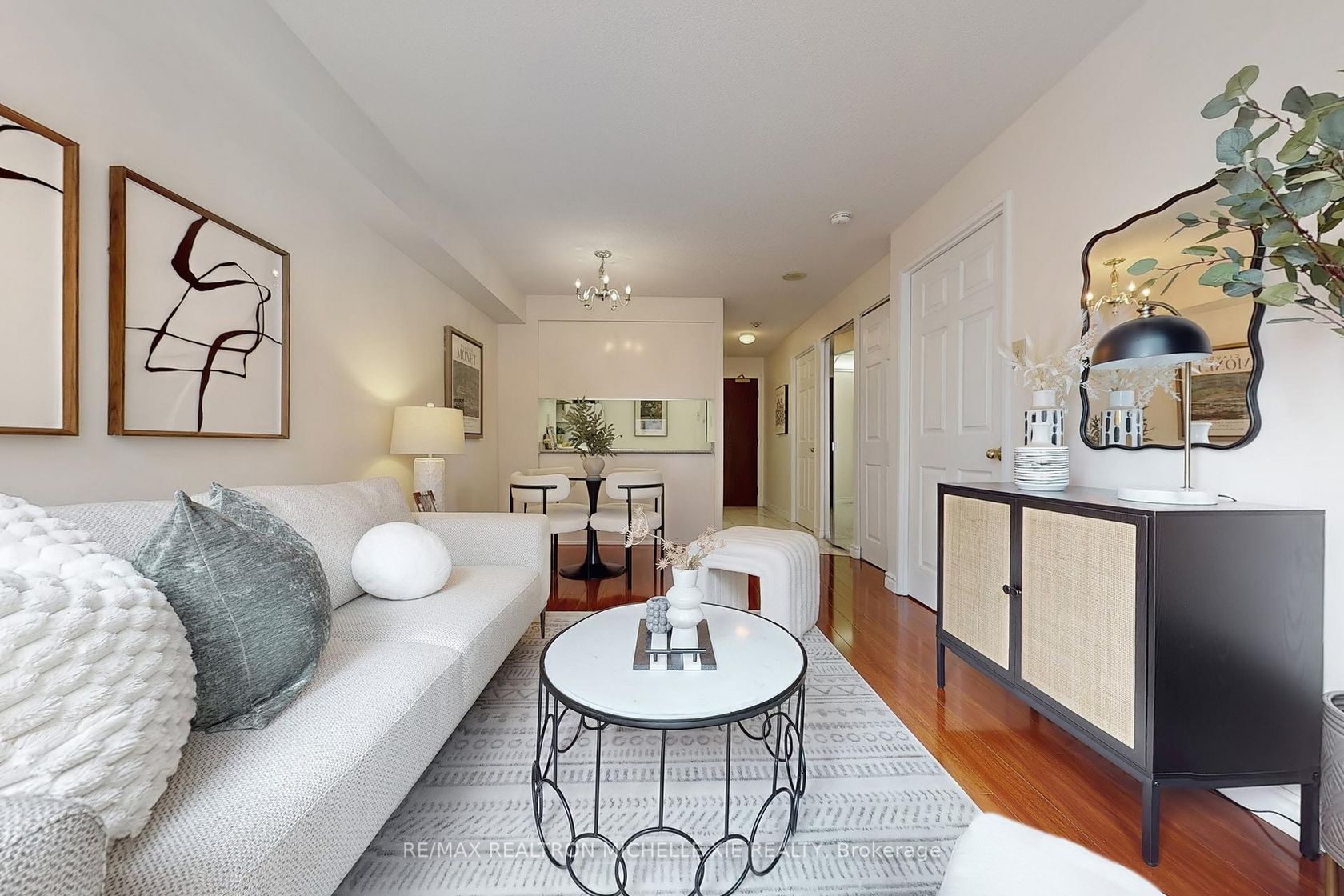 1009 - 736 Bay Street, Bay Street Corridor, Toronto 