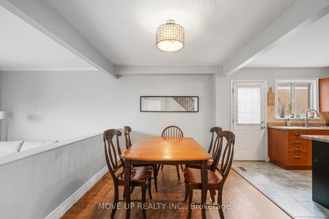Photo 7 at 785 Pam Crescent, Leslie Valley, Newmarket