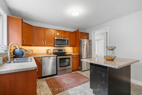 Photo 9 at 785 Pam Crescent, Leslie Valley, Newmarket