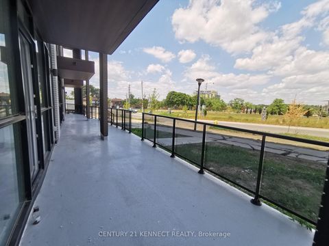 Photo 6 at TH2 - 60 George Butchart Drive, CFB, Toronto