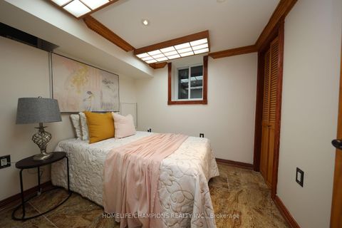 Photo 20 at 291 St Clair Avenue E, Moore Park, Toronto