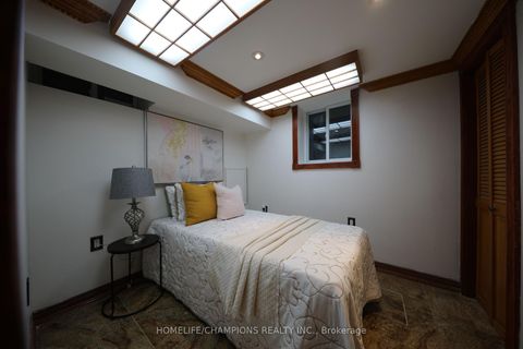 Photo 25 at 291 St Clair Avenue E, Moore Park, Toronto