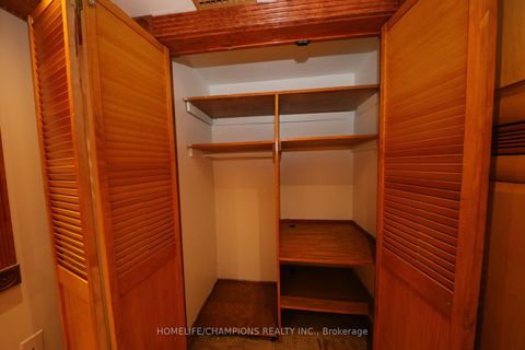 Photo 26 at 291 St Clair Avenue E, Moore Park, Toronto