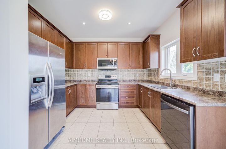 Photo 13 at 415 Peter Rupert Avenue, Patterson, Vaughan
