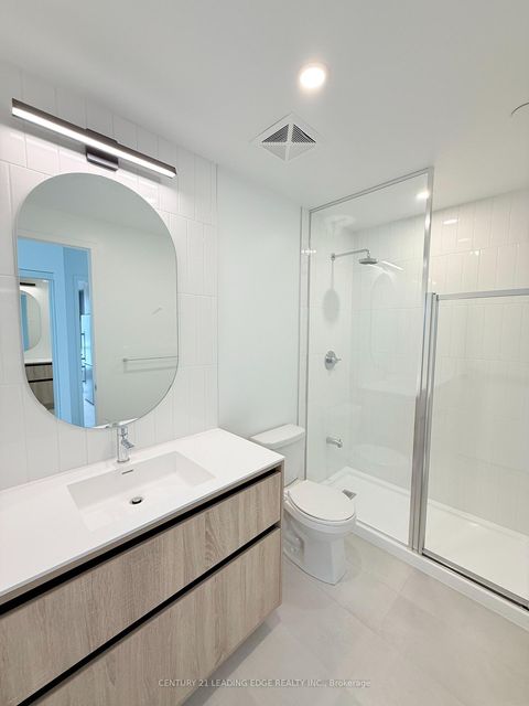 Photo 7 at 909 - 8 Beverley Glen Boulevard, Beverley Glen, Vaughan