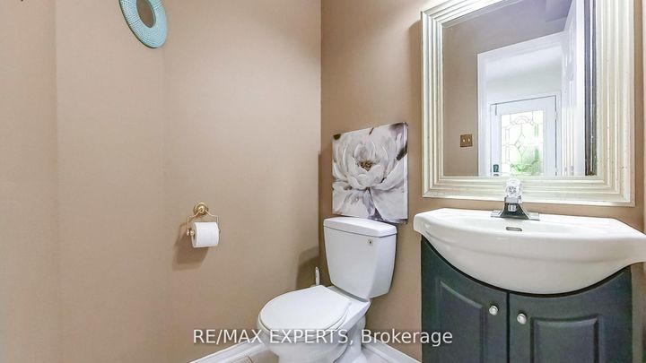 Photo 6 at 3211 Coralbean Place, Lisgar, Mississauga