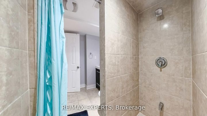 Photo 35 at 3211 Coralbean Place, Lisgar, Mississauga