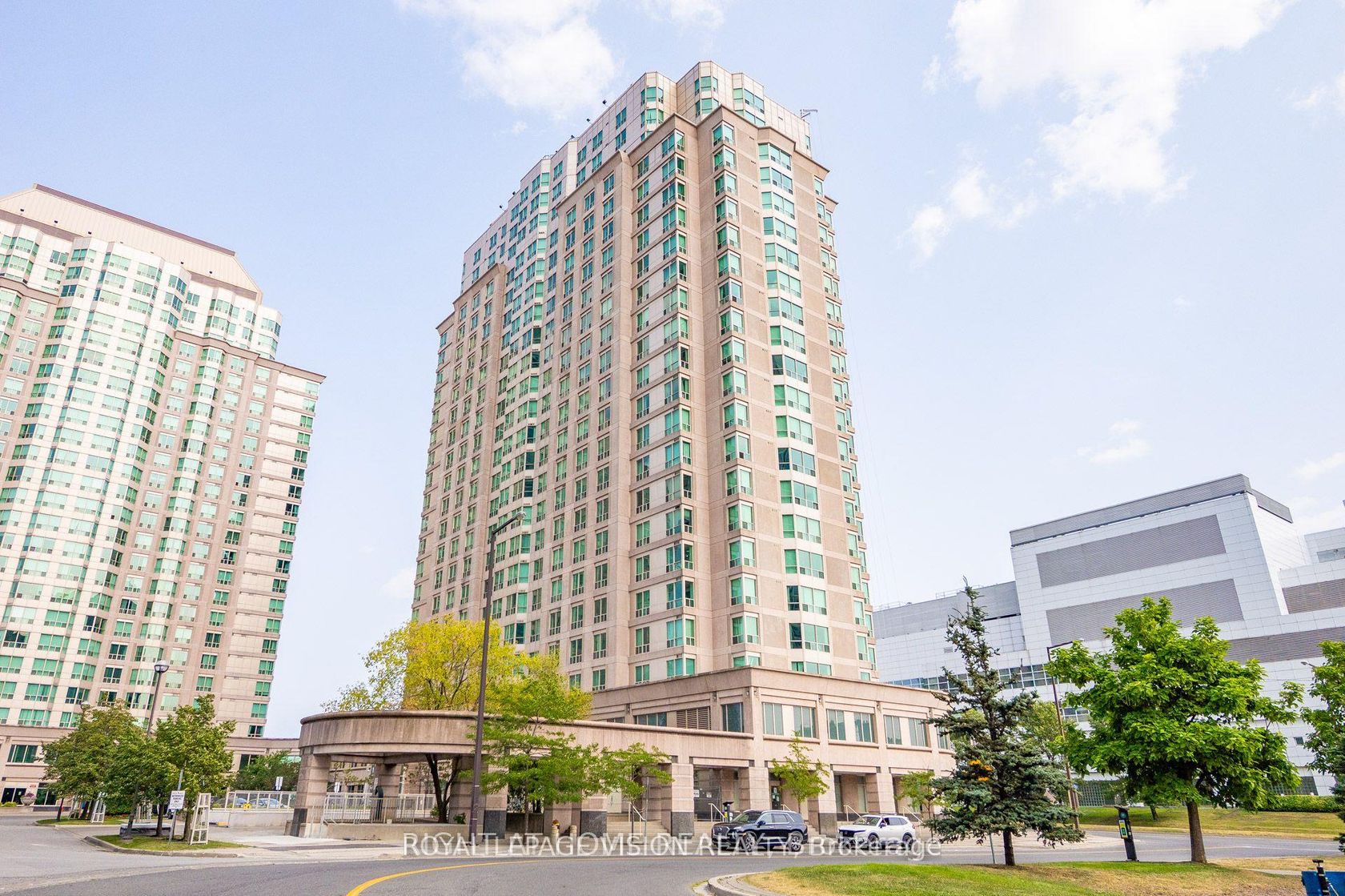 301 - 1 Lee Centre Drive, Woburn, Toronto 