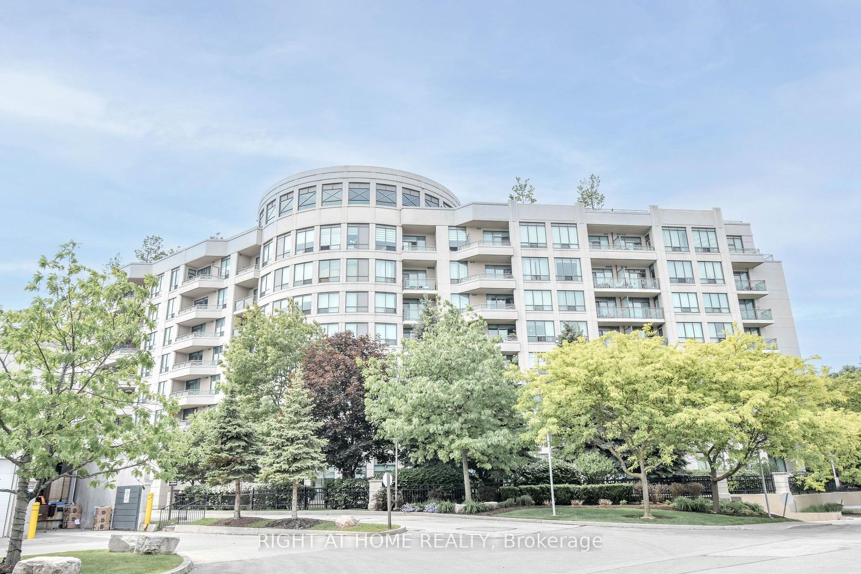 702 - 205 The Donway W, Don Mills, Toronto 