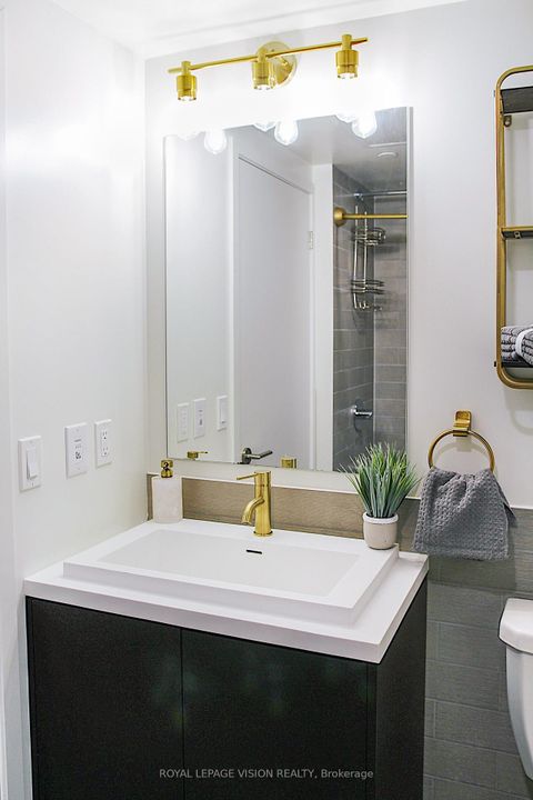 Photo 9 at N1808 - 6 Sonic Way, Flemingdon Park, Toronto