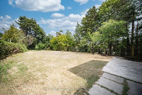 Photo 1 at 1 Datchet Road, CFB, Toronto