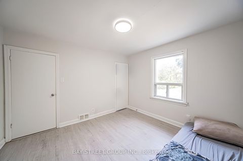 Photo 6 at 1 Datchet Road, CFB, Toronto