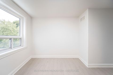 Photo 11 at 1 Datchet Road, CFB, Toronto