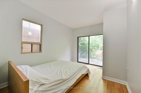 Photo 5 at 269 Ontario Street, Moss Park, Toronto