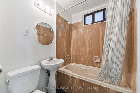Photo 6 at 269 Ontario Street, Moss Park, Toronto