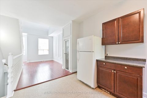 Photo 13 at 269 Ontario Street, Moss Park, Toronto