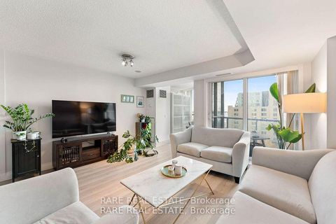 Photo 4 at 911 - 8 York Street, Waterfront Communities C1, Toronto