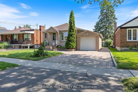 Photo 2 at 31 Chartwell Road, Queensway, Toronto