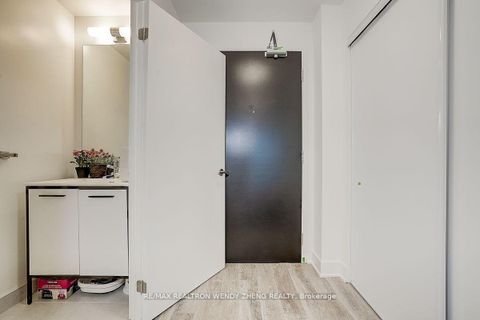 Photo 7 at 1201 - 185 Deerfield Road, Central Newmarket, Newmarket