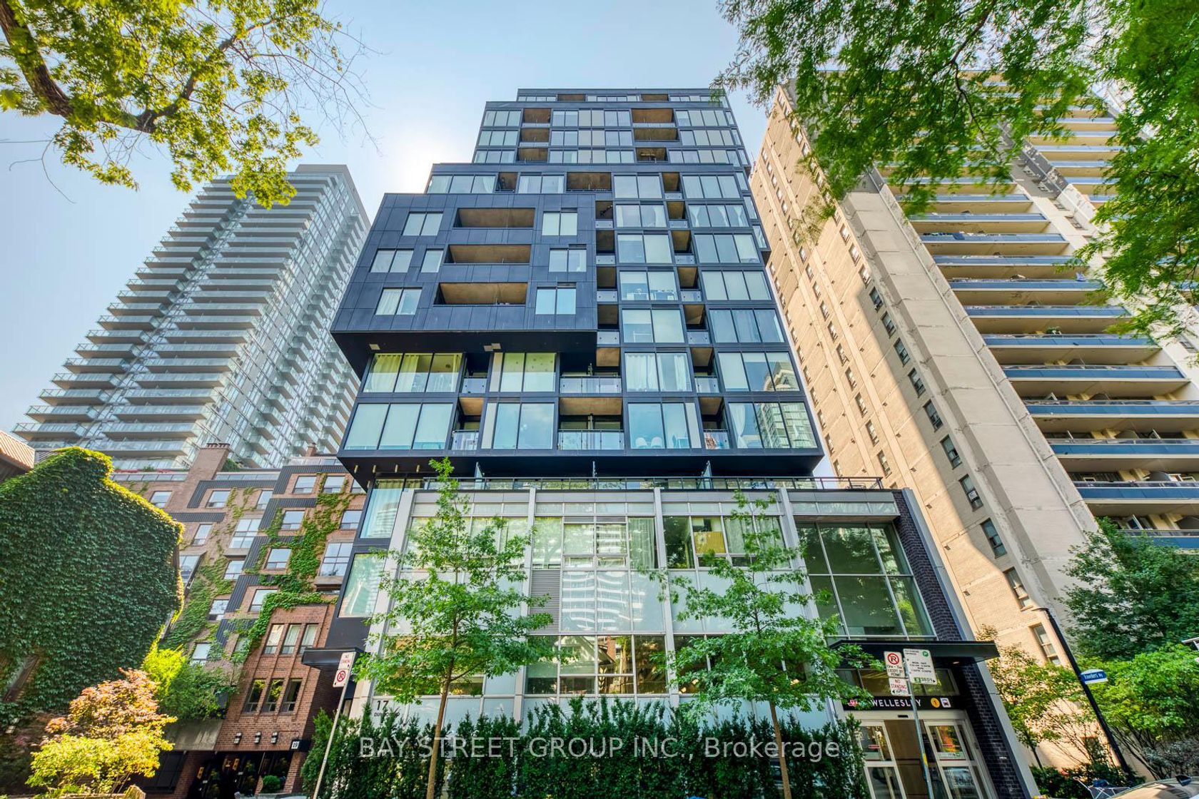1601 - 17 Dundonald Street, Yonge Corridor, Toronto 