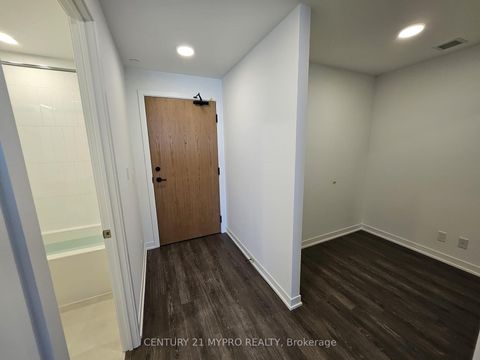 Photo 1 at 1913 - 7950 Bathurst Street, Beverley Glen, Vaughan Photo 1 at 1913 - 7950 Bathurst Street, Beverley Glen, Vaughan