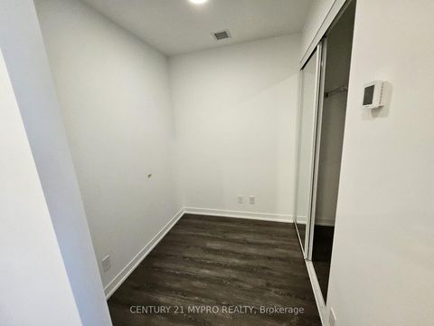 Photo 2 at 1913 - 7950 Bathurst Street, Beverley Glen, Vaughan Photo 2 at 1913 - 7950 Bathurst Street, Beverley Glen, Vaughan