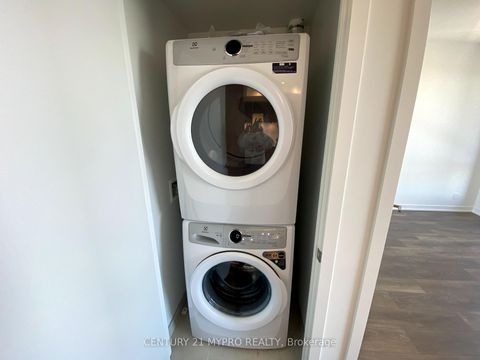 Photo 8 at 1913 - 7950 Bathurst Street, Beverley Glen, Vaughan Photo 8 at 1913 - 7950 Bathurst Street, Beverley Glen, Vaughan