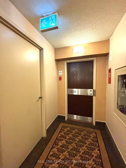 Photo 4 at 1012 - 711 Bay Street, Bay Street Corridor, Toronto