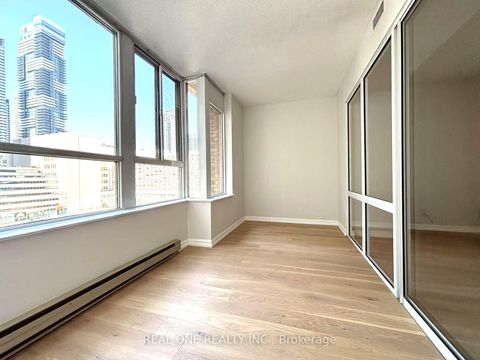 Photo 18 at 1012 - 711 Bay Street, Bay Street Corridor, Toronto